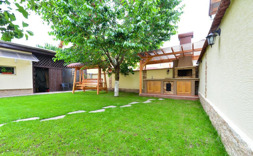 Отель Casa Vio Хацег Экстерьер фото